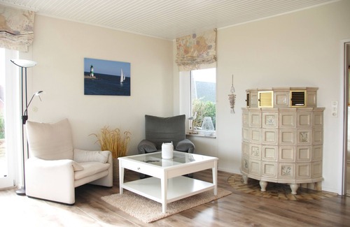 Schoenhagen House | Unique Baltic Sea villa with garden by the beach