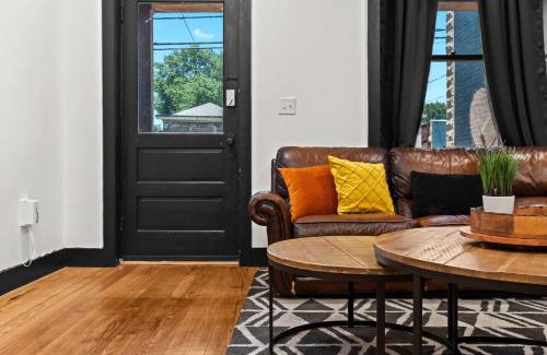 Shelby Park House | Unique Black Home in the Heart of Shelby Park