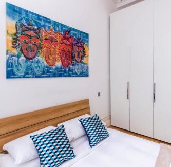 Lancaster Gate Apartment | Unique Bright Apartment with Private Balcony