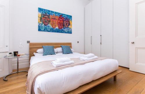 Lancaster Gate Apartment | Unique Bright Apartment with Private Balcony