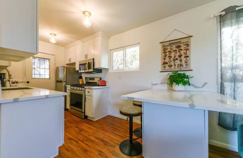 Elysian Heights House | Unique Echo Park Bungalow Hideaway 3BR/2Bth +Patio