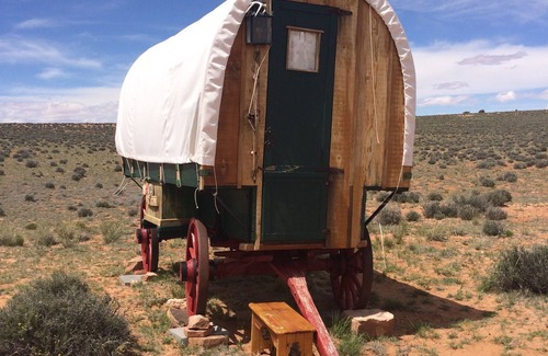 Page RV Rental | Unique Glamping! Near Horseshoe, Antelope Canyon, Lake Powell, Grand Canyon.'