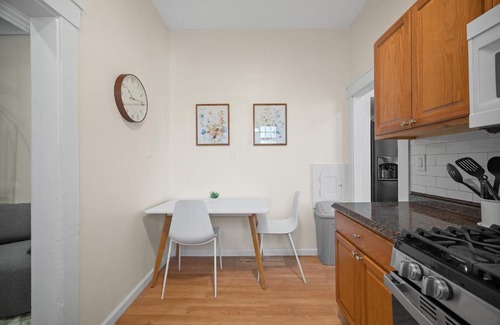Pittsburgh Apartment | Unique Highland Park 2 Bdr Loft Sleeps 5