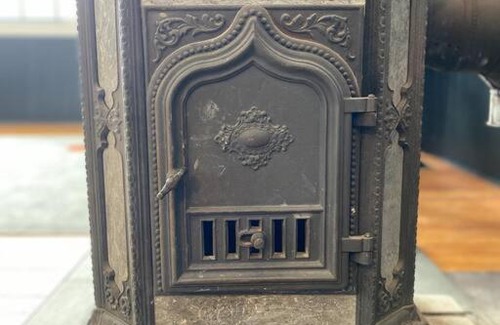 Chester House | UNIQUE/HISTORIC STAY IN AN 1874 ERA SCHOOLHOUSE!!!