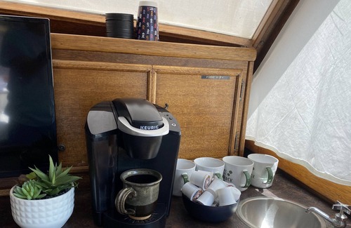 Little Egg Harbor Boat Rental | Unique Houseboat Experience!