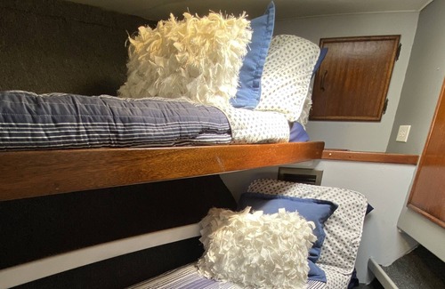 Little Egg Harbor Boat Rental | Unique Houseboat Experience!