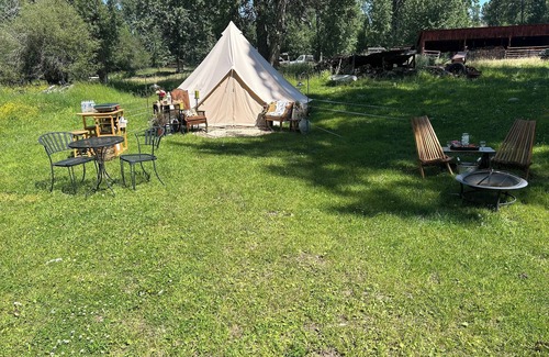 Absarokee Cabin | Unique Montana Glamping Experience