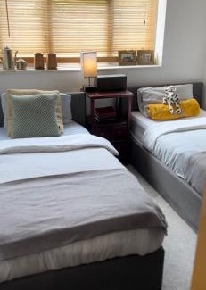 Rugby House | Unique private 2 bedroom property