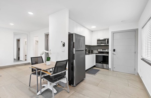 Deerfield Beach Apartment | Unique Retreat - Unit C: Charming 2nd-floor Escape
