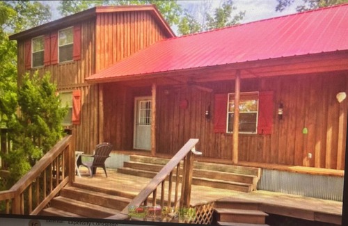 Saint Joe Cabin | Unique secluded cabin just minutes from the beautiful Buffalo River!