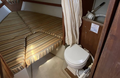 Old Towne Boat Rental | Unique Stay Amazing Views on the Water-Travels Located in San Pedro 10-10--12-30