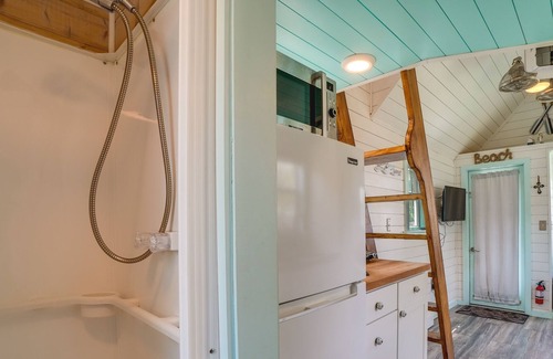 Umatilla Apartment | Unique Stay: Tiny Beach Home By Ocala Nat'l Forest