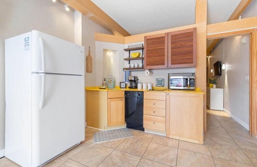 Palm Coast Apartment | Unique Stay with European Charm