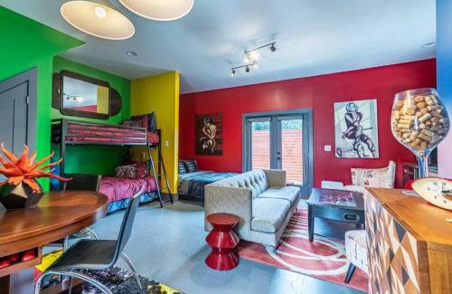 Urban Core Apartment | Unique studio w pool spa & gardens near downtown