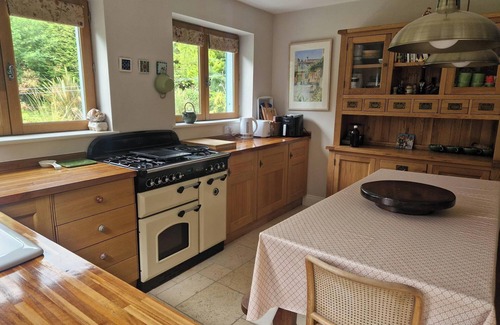 Barranisky Cottage | Uniquely designed cosy 2-bedroom cottage in Tinahely