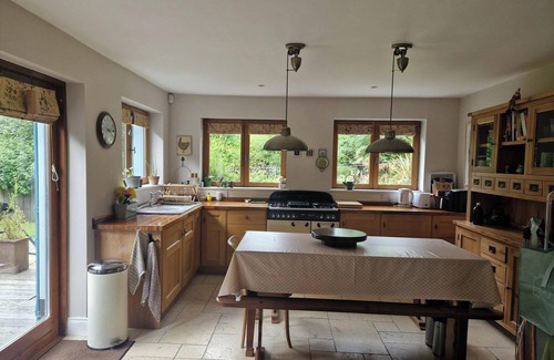 Barranisky Cottage | Uniquely designed cosy 2-bedroom cottage in Tinahely