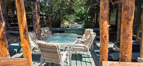 Cedaredge Cabin | Unit 3 at the Cedaredge Lodge Pet Friendly