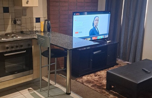 Downtown Johannesburg Apartment | Unit 409 Mapungubwe Hotel