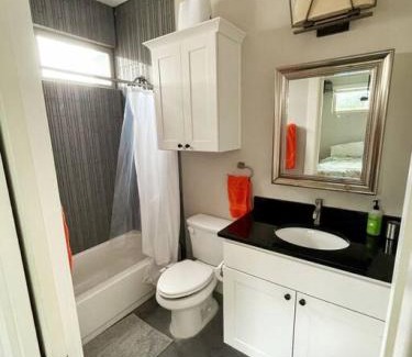MLK House | Unit B Cute 2 bed 2 bath private home with shared pool