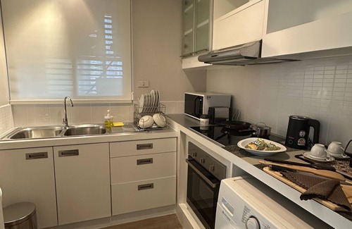 Chidlom Apartment | Unit Langsuan BTS Chidlomn2Bedroom Apartment in the Heart of Bangkok with Wi-Fi
