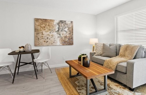 University Hotel | University Serenity Suites