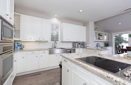 April Sound House | Unobstructed open water lake house for friends & family fun w/Tesla charger