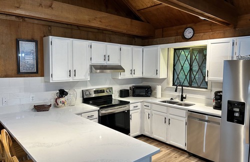 Timberline Cabin | Unplug and Unwind in the Mountains