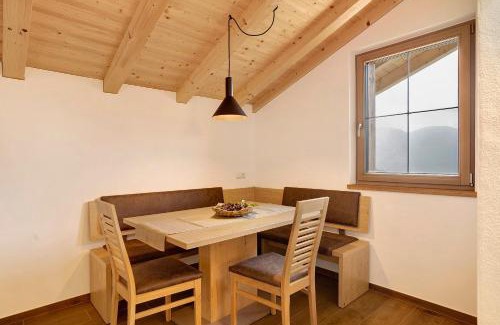 Lagundo Apartment | Unterötzbauerhof - Fewo Rosenblick