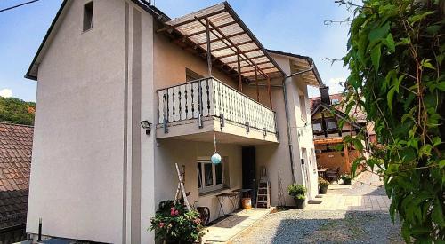 Kransberg House | Unterkunft4You-Ferienhaus-Zum-Burgfried