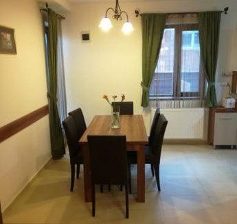 Cluj-Napoca Apartment | Untold 2024 - 3-room apartment with garden for 6-8 person, 2 private parking