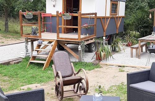 Conde-sur-Vire Cabin | Unusual s2jour caravan rental