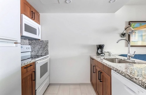 Simpson Bay Hotel | Unwind and Indulge in the Beauty of St. Maarten! Outdoor Pool, Full Kitchen!