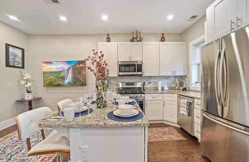 Northeast Apartment | Unwind in Tranquility: Blocks from Capitol Hill and H Street Corridor Retreat