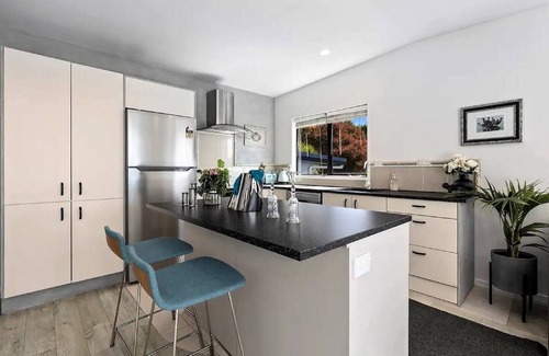 Torbay House | Unwind @ Torbay Beach House