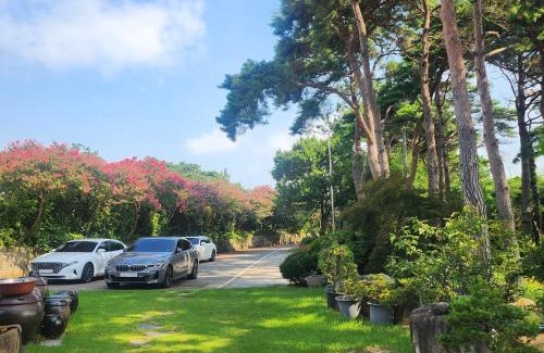 Gunseo House | Unyujae Hanok Pension