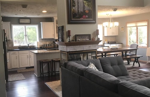 Williamsburg House | Up North Living at its Best