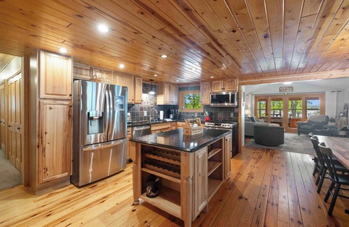 Longville House | 'Up North' vacation cabin on Mule Lake that Won't Disappoint