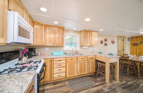 Rumely Cottage | UP Sunrise Cottages #6 - Family Friendly Resort