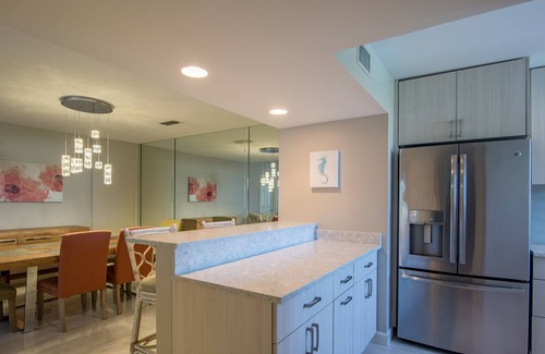 Bella Vista Condo | Updated Bella Vista Condo On Carlin Park -Walking Distance to Beach