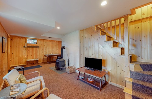 Rangeley Ski Chalet | Updated Cabin plus loft with Rangeley Lake Views, Canoe & Deck