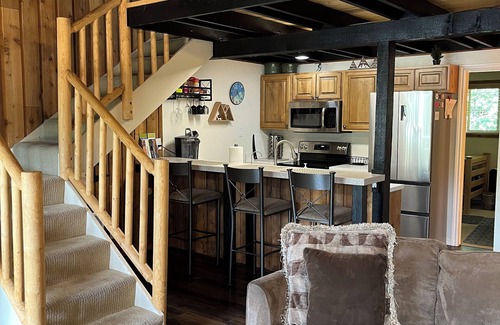 Brian Head Condo | Updated Condo, 1GB WiFi, Fireplace, Balcony, Views! Across from Giant Steps