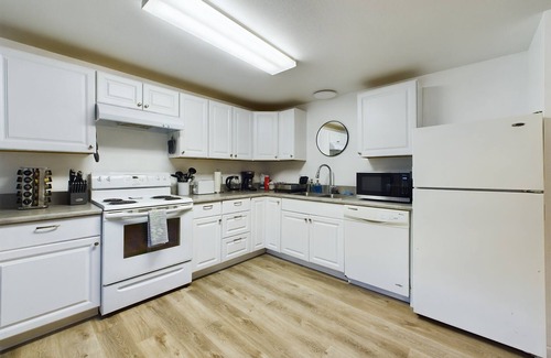 West Juneau House | Updated Douglas Apartment, Near Downtown and Skiing