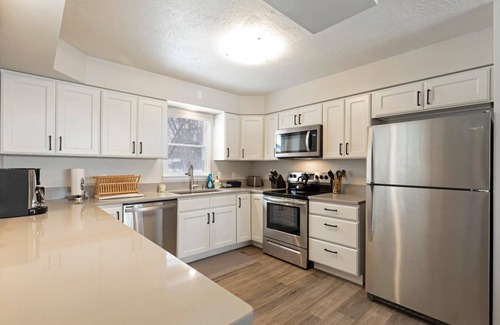 Missoula House | Updated family home in the Lewis & Clark neighborhood. Close to UM and the Hip Strip!