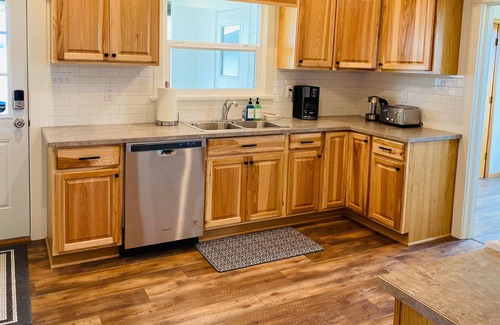 Albany Other | Updated historical home with large porch & great views