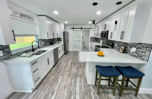 Bayhaven House | Updated House! 3 minutes to Beach Access