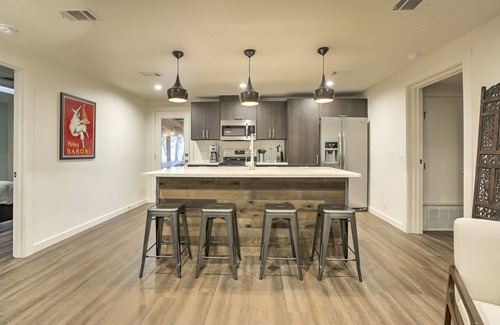 Yacht Harbor House | Updated Modern Lake Travis Bungalow With Lake Access