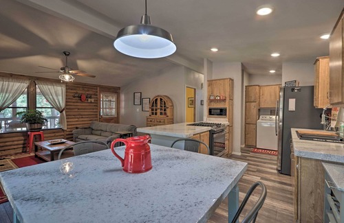 Strawberry Cabin | Updated Strawberry Family Cabin w/2 Private Decks