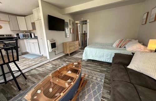 Oscoda House | Updated Studio Style room on Lake Huron