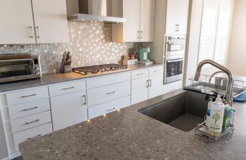 Castle Rock House | Upgraded Cozy, Spacious Family Friendly Home