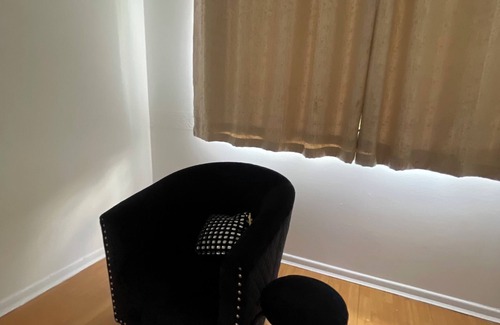 Grays Apartment | UPPAMOST luxury home,One room, in share house.